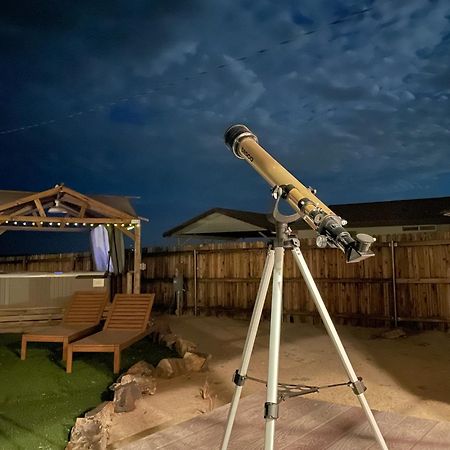 Twin Palms Desert Getaway - Jacuzzi, Fire Pit, Meditation Room & More Joshua Tree Εξωτερικό φωτογραφία